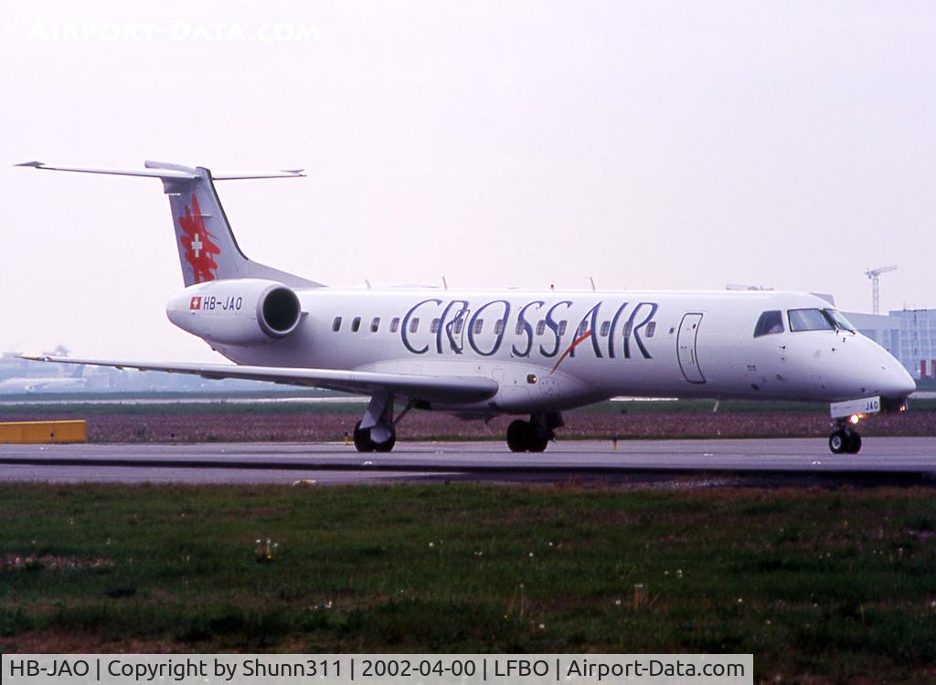 HB-JAO, 2001 Embraer EMB-145LU (ERJ-145LU) C/N 145456, Lining up rwy 15L for departure...
