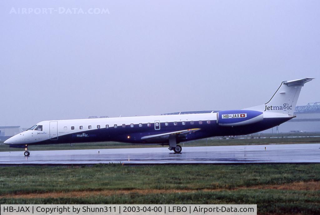 HB-JAX, 2002 Embraer EMB-145LU (ERJ-145LU) C/N 145588, Taxiing to the Terminal...