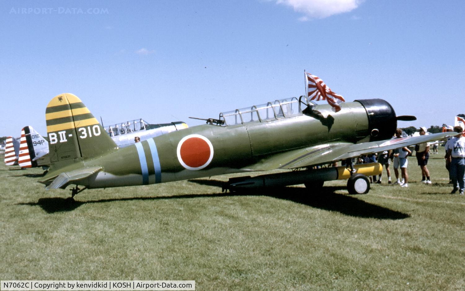 N7062C, 1943 North American SNJ-4 Texan C/N 88-13171, At Air Adventure 1993 Oshkosh.