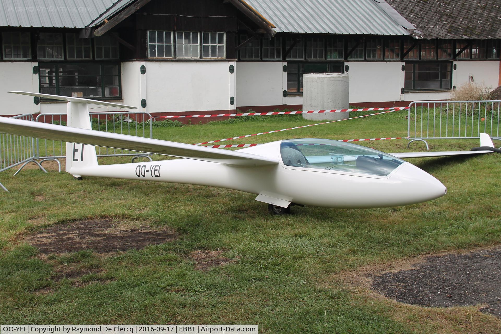 OO-YEI, 1988 Rolladen-Schneider LS-7-WL C/N 7003, Flying Festival at Brasschaat.