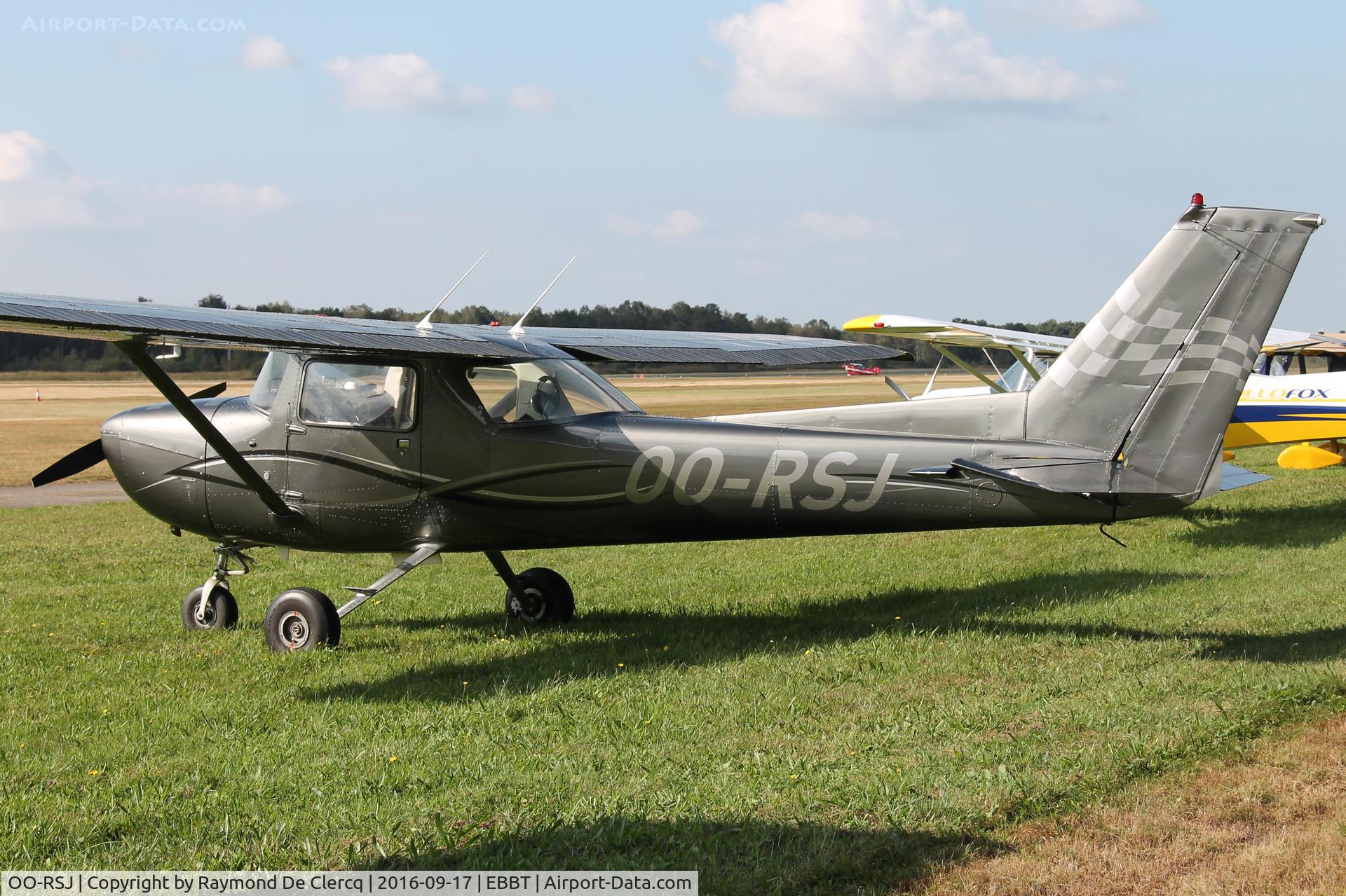 OO-RSJ, Reims FA150L C/N FA150 0110, New paint scheme.
