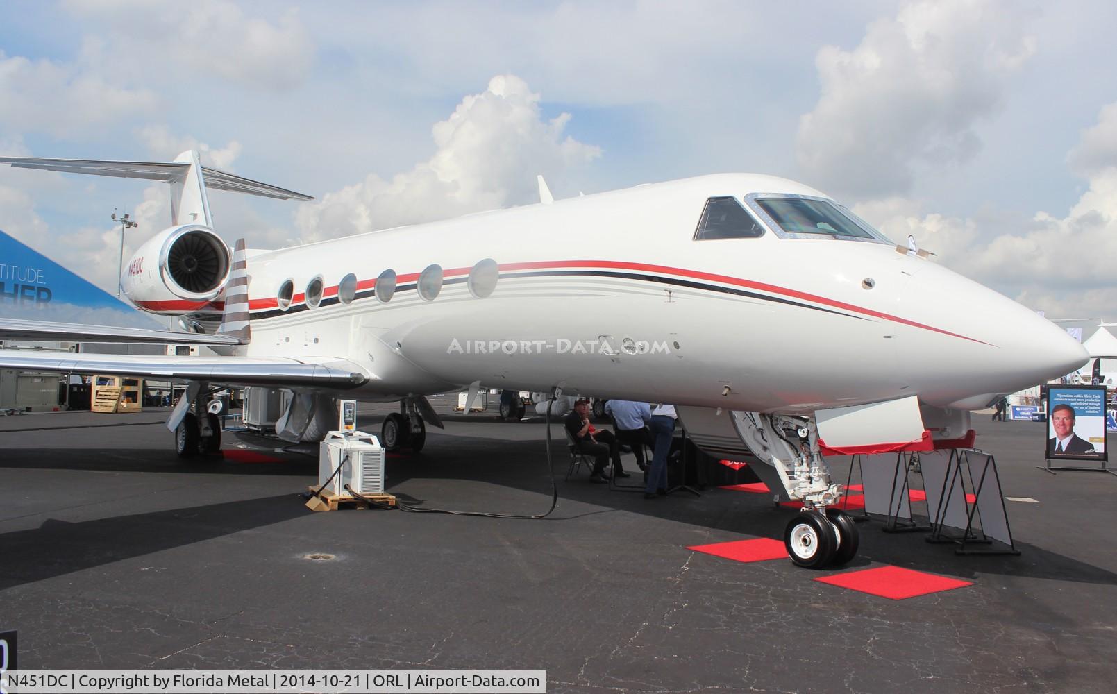 N451DC, 2006 Gulfstream Aerospace GIV-X (G450) C/N 4041, Gulfstream 450