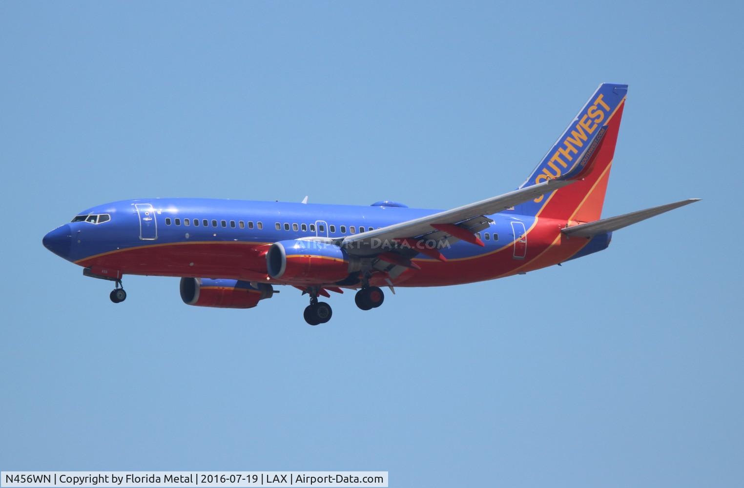 N456WN, 2004 Boeing 737-7H4 C/N 32463, Southwest