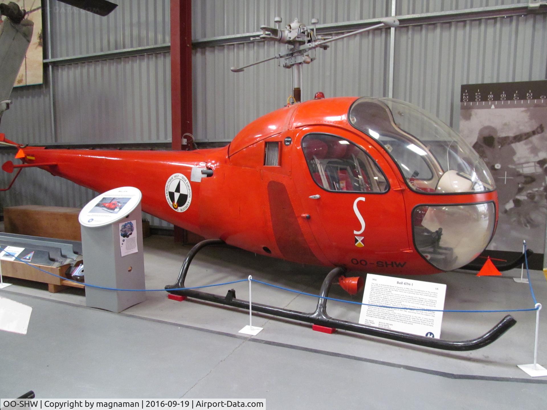 OO-SHW, 1956 Bell 47H-1 C/N 1538, nice refurb in museum