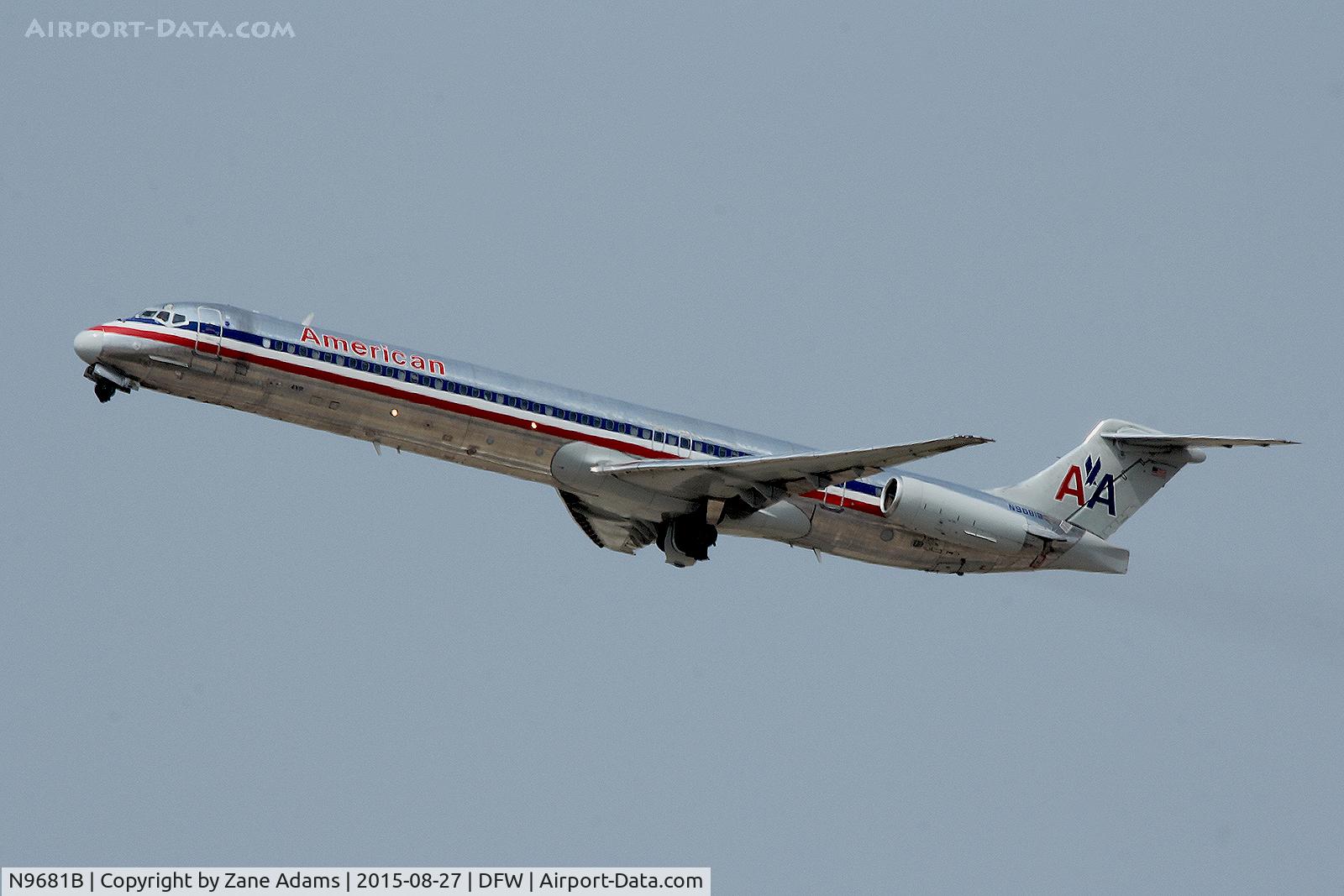 N9681B, 1999 McDonnell Douglas MD-83 (DC-9-83) C/N 53631, American Airlines departing DFW Airport