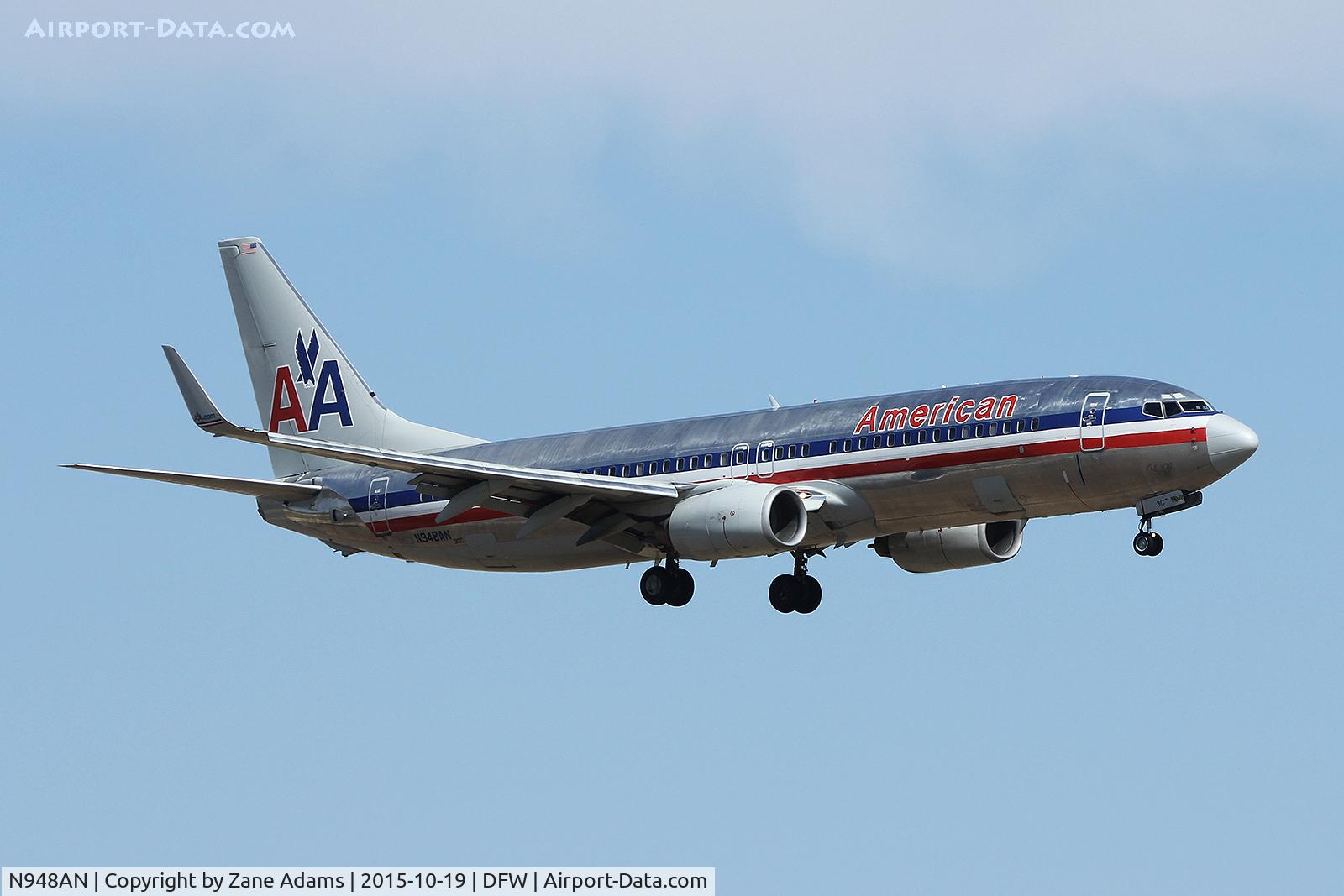 N948AN, 2000 Boeing 737-823 C/N 30086, American Airlines arriving at DFW Airport
