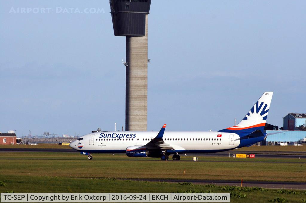 TC-SEP, 2016 Boeing 737-8HC C/N 61180, TC-SEP leaving rw 22L