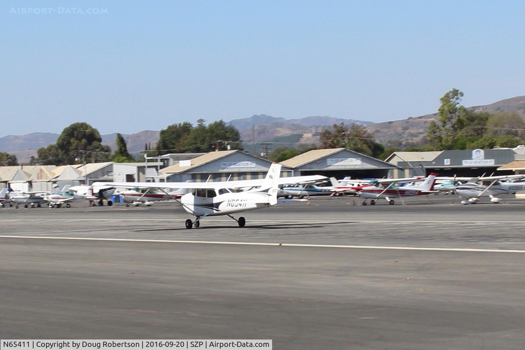N65411, 2004 Cessna 172S C/N 172S9714, 2004 Cessna 172S SKYHAWK II SP, Lycoming IO-360-L2A 180 Hp, CS prop. Takeoff roll Rwy 22