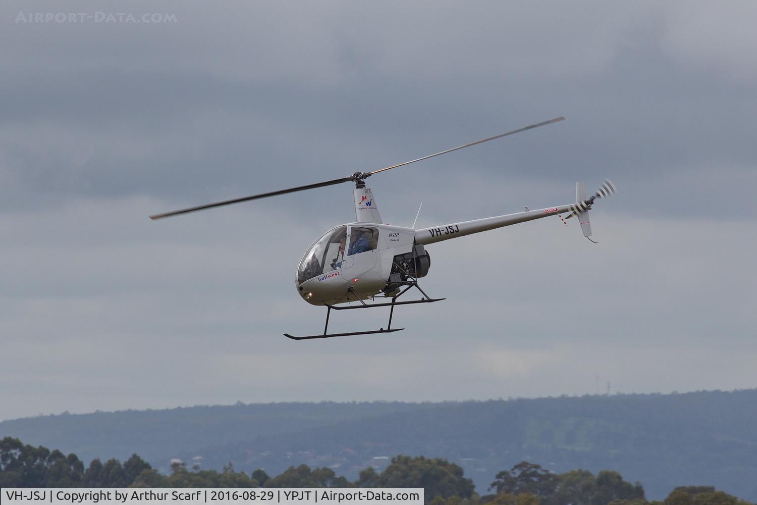 VH-JSJ, 2014 Robinson R22 C/N 4656, Jandakot WA