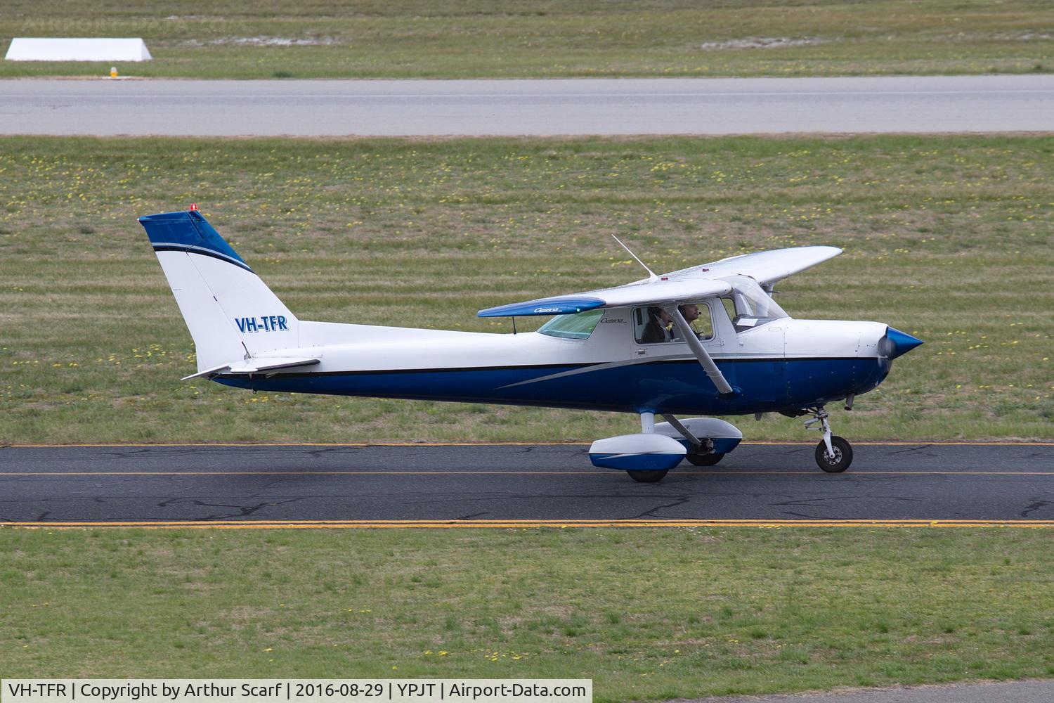 VH-TFR, 1977 Cessna 152 C/N 15281207, Jandakot WA