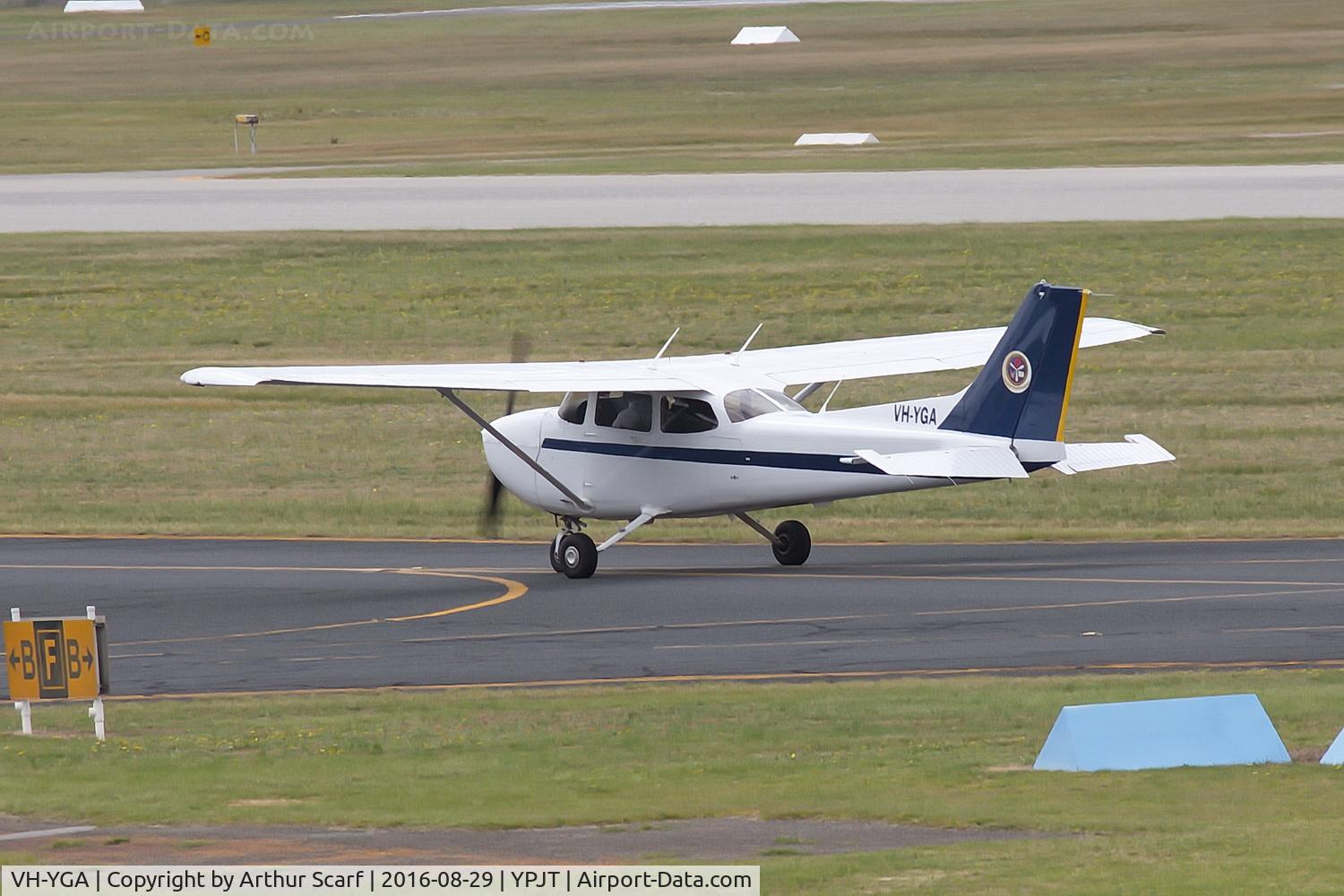 VH-YGA, 2011 Cessna 172R C/N 17281575, Jandakot WA