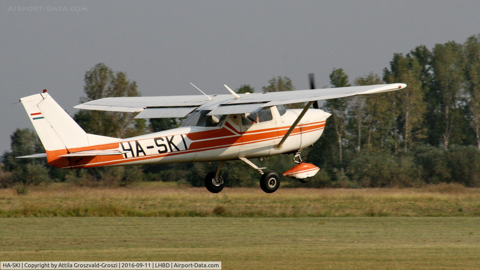 HA-SKI, Cessna 150G C/N 15065401, Börgönd Airport, Hungary