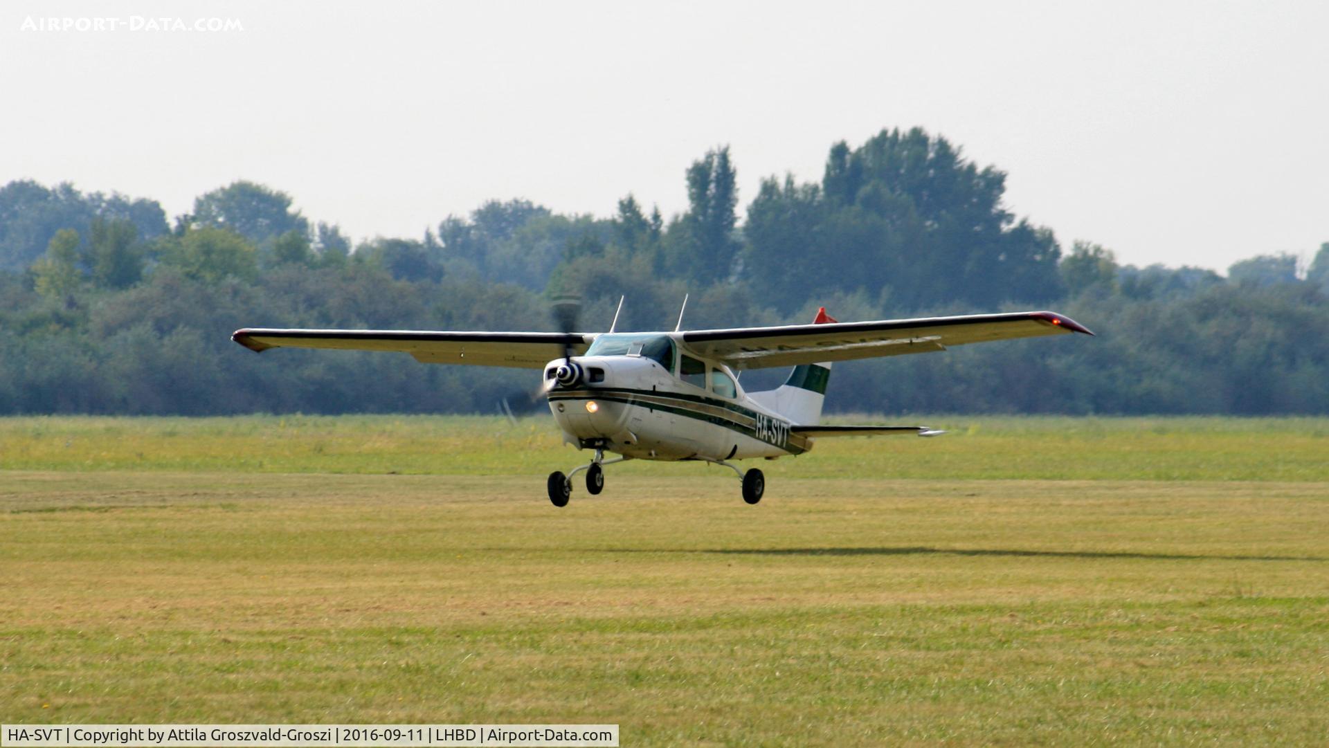 HA-SVT, Cessna 210M Centurion C/N 21062358, Börgönd Airport, Hungary