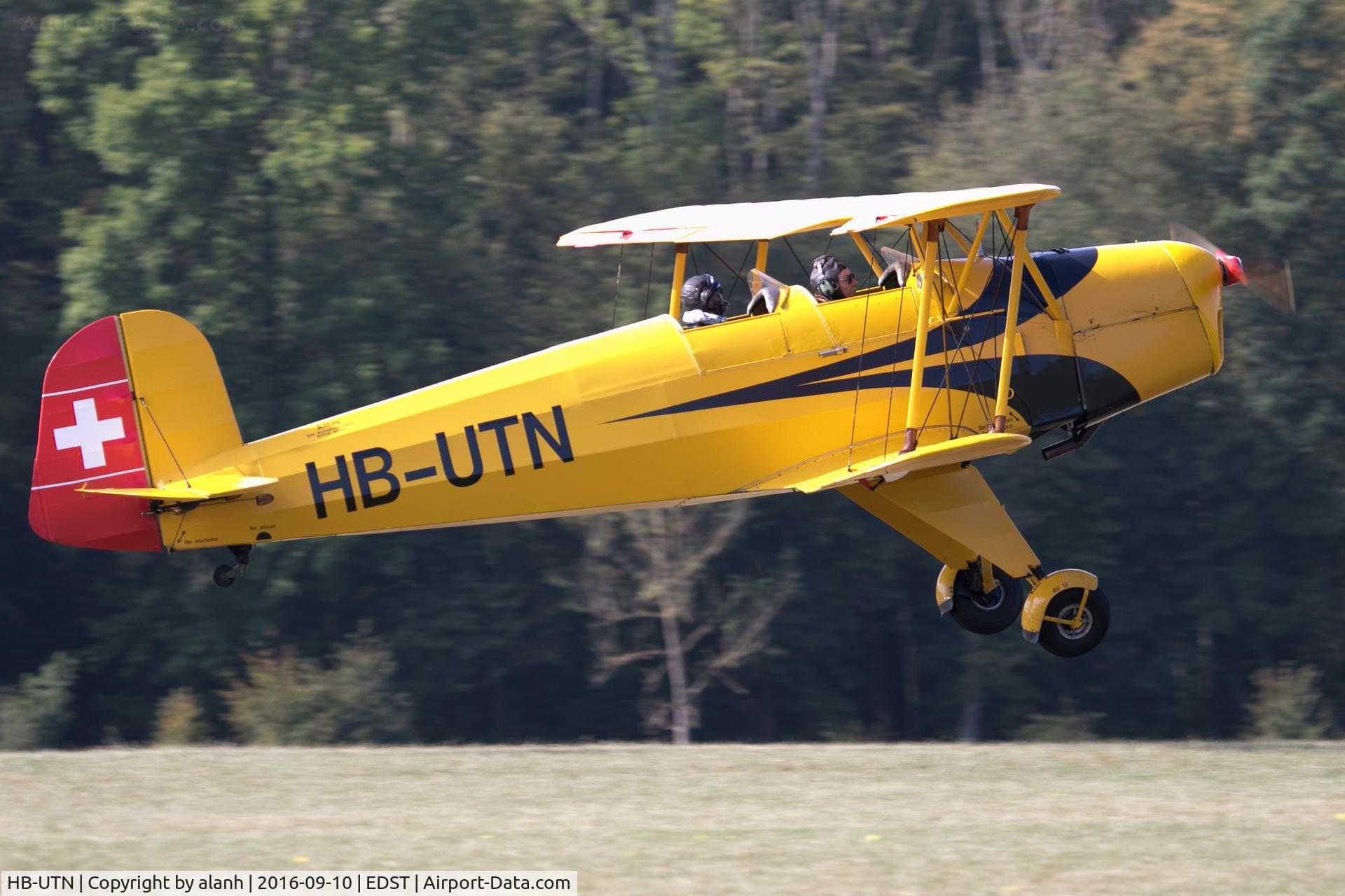 HB-UTN, 1939 Bucker Bu-131B Jungmann C/N 87, Arriving at the 2016 Hahnweide Oldtimer Fliegertreffen