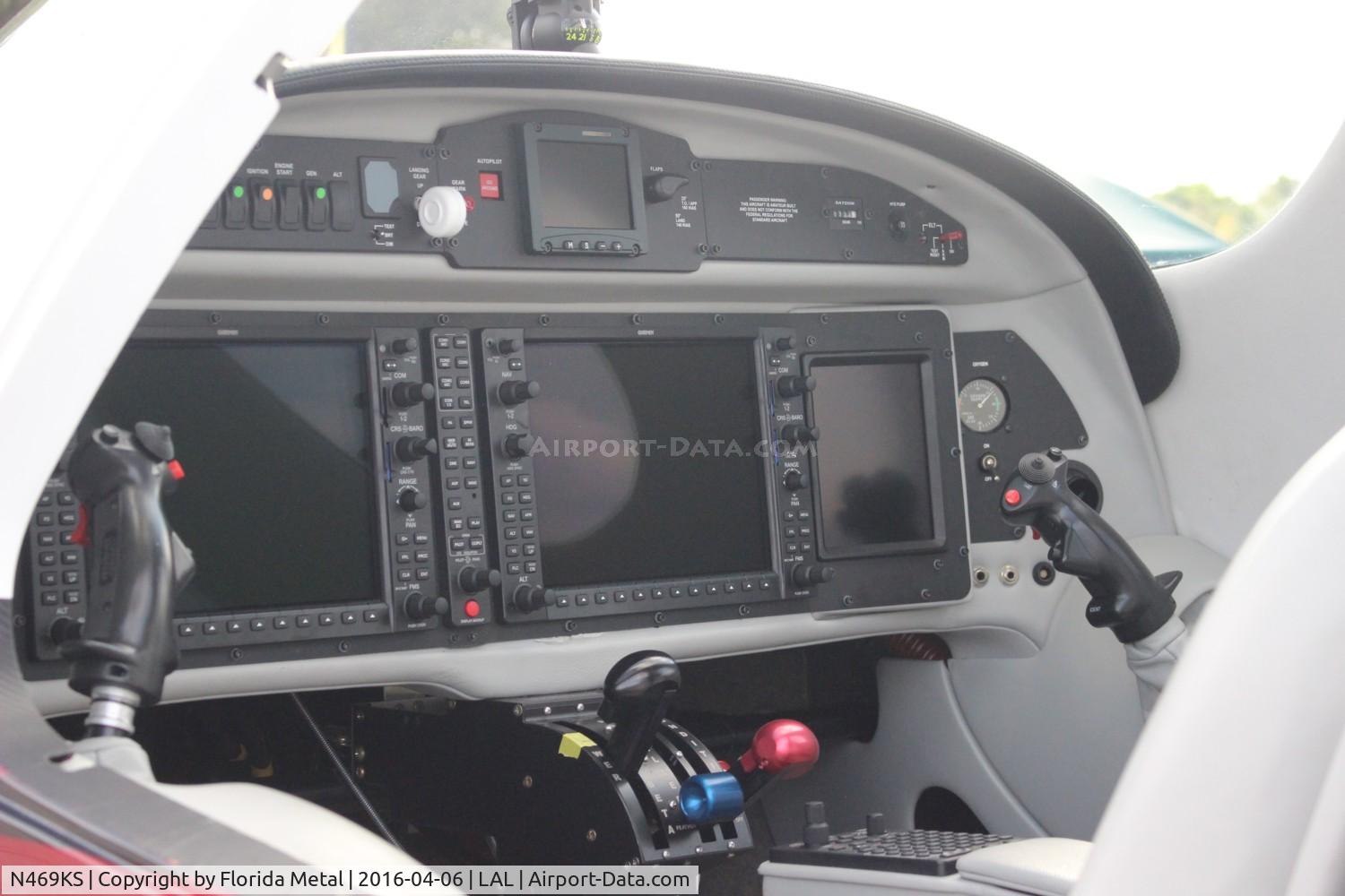 N469KS, 2015 Lancair Evolution C/N EVO-0058, Evolution cockpit