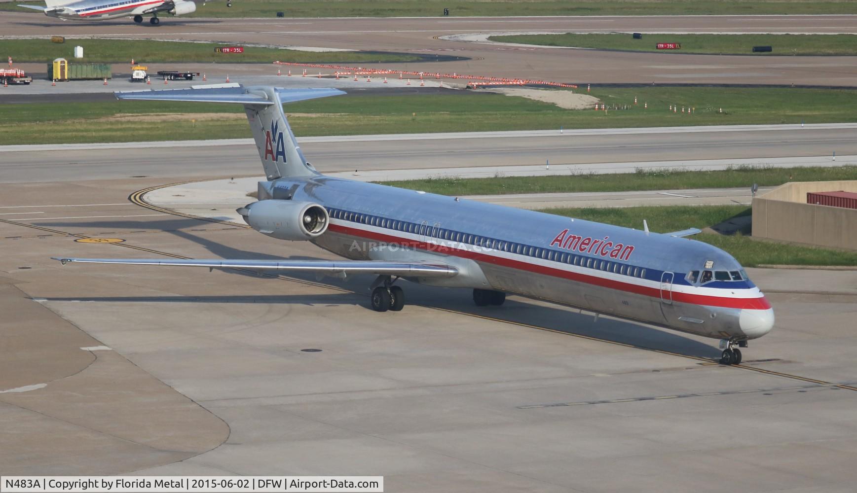 N483A, 1988 McDonnell Douglas MD-82 (DC-9-82) C/N 49676, American