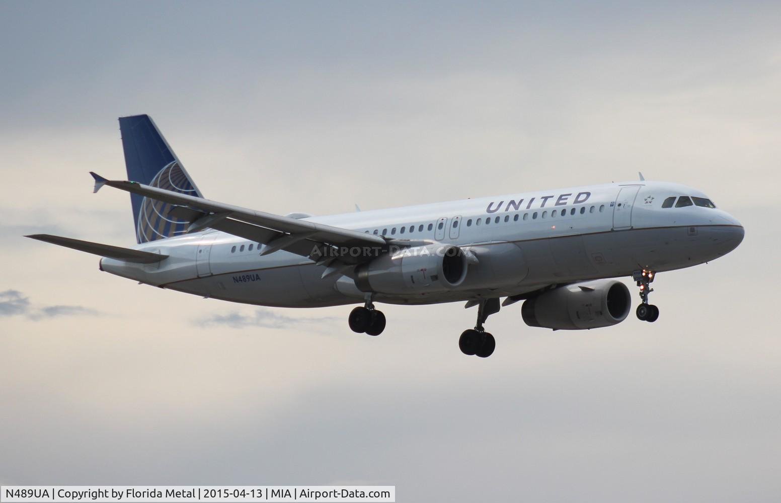 N489UA, 2002 Airbus A320-232 C/N 1702, United