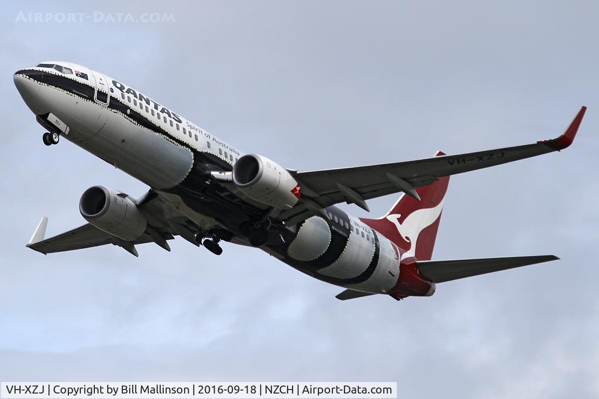 VH-XZJ, 2013 Boeing 737-838 C/N 39365, as QF134 to BNE