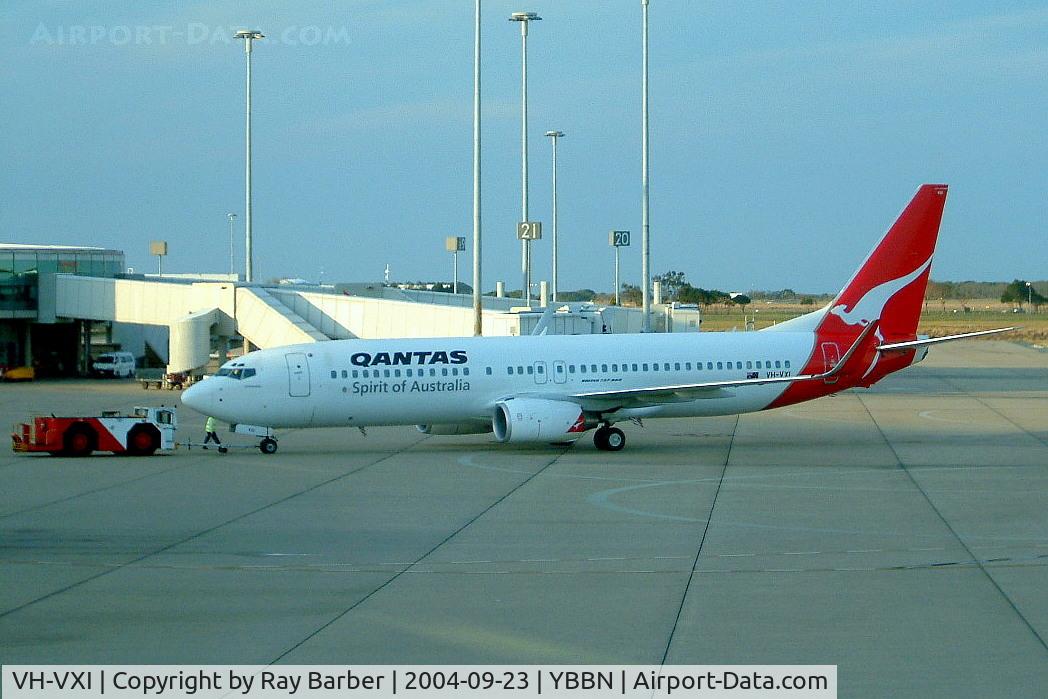 VH-VXI, 2002 Boeing 737-838 C/N 33479, Boeing 737-838 [33479] (QANTAS) Brisbane Int'l~VH 23/09/2004