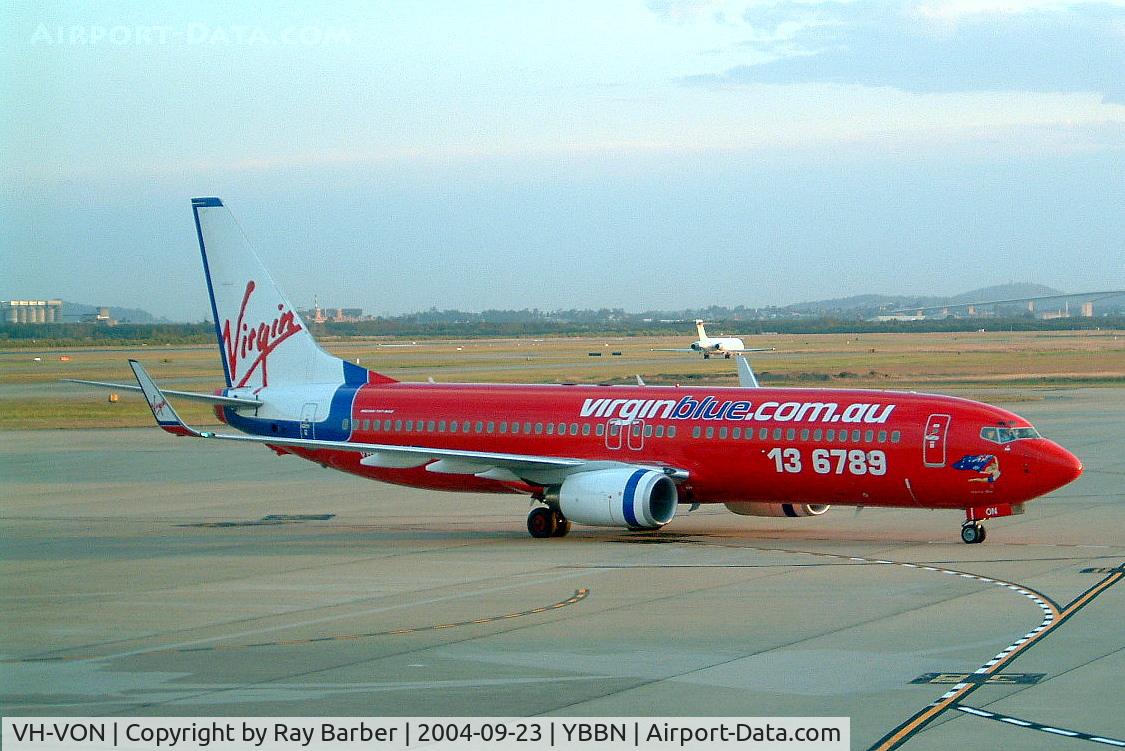 VH-VON, 2003 Boeing 737-8FE C/N 33795, Boeing 737-8FE [33795] (Virgin Blue) Brisbane Int'l~VH 23/09/2004