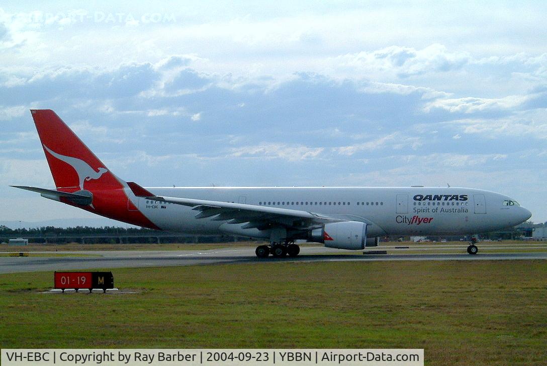 VH-EBC, 2002 Airbus A330-202 C/N 506, Airbus A330-201 [506] (QANTAS) Brisbane Int'l~VH 23/09/2004