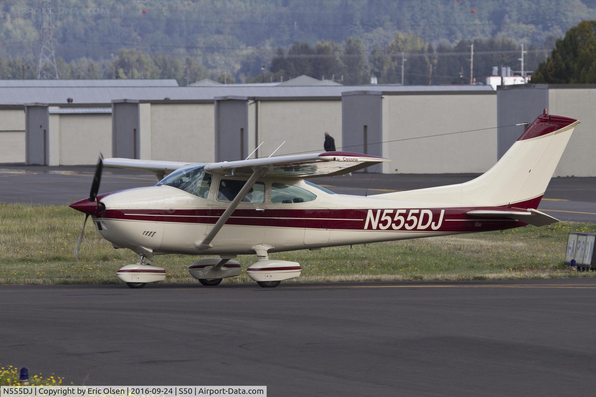 N555DJ, 1973 Cessna 182P Skylane C/N 18262293, Cessna 182 waiting to depart S50