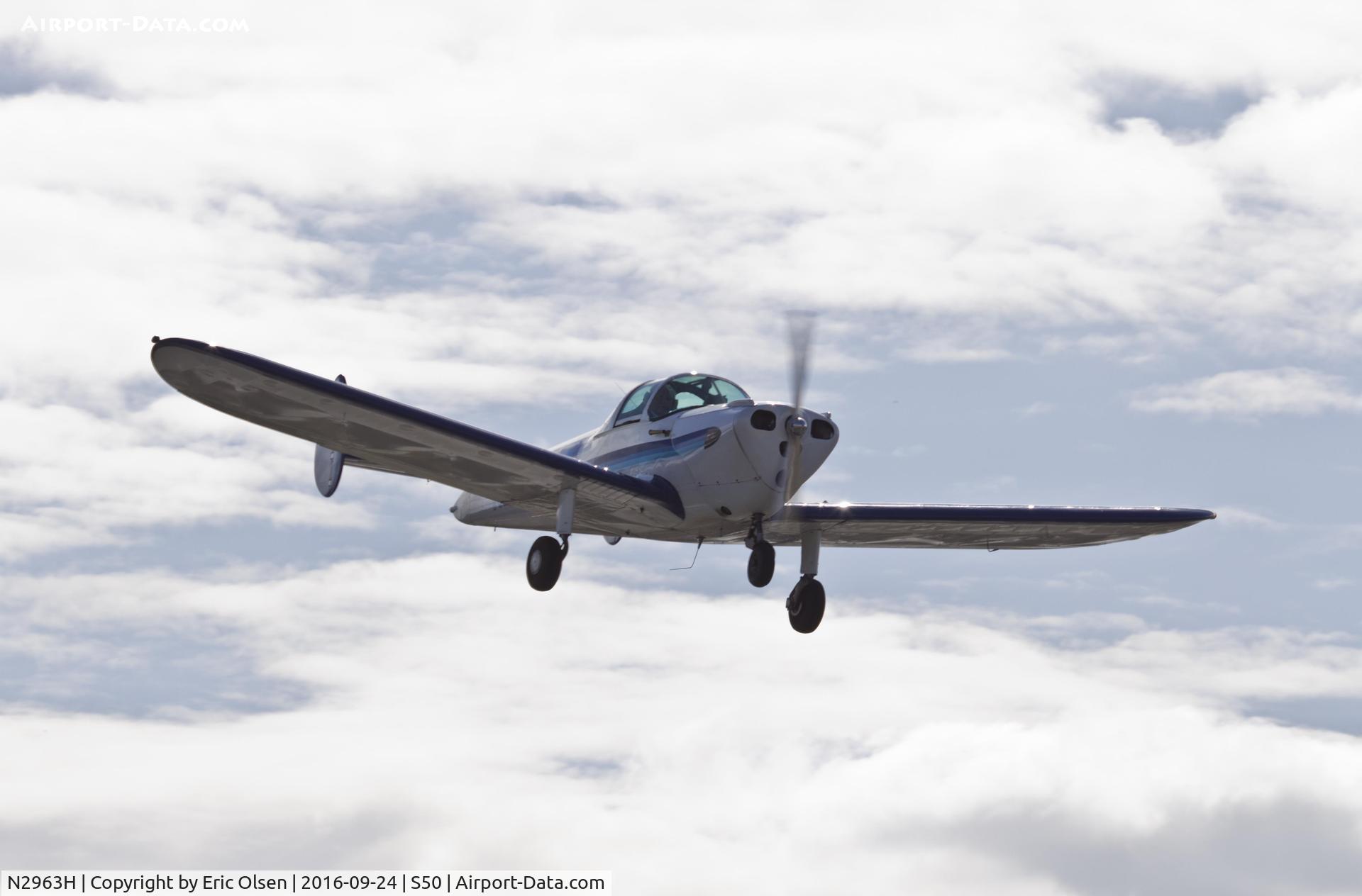 N2963H, 1946 Erco 415C Ercoupe C/N 3588, Ercoupe on final for S50.