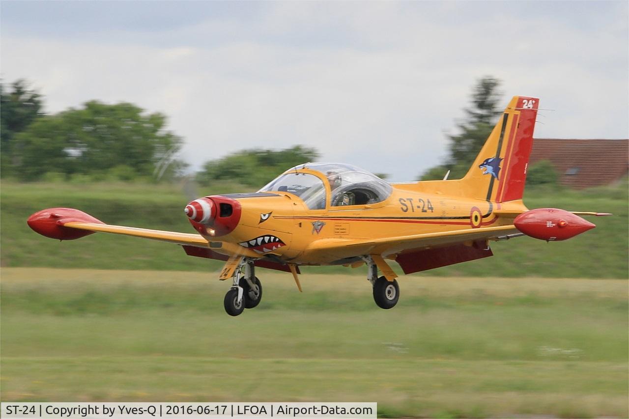 ST-24, SIAI-Marchetti SF-260M C/N 10-24, SIAI-Marchetti SF-260M, Landing rwy 24, Avord Air Base 702 (LFOA) Open day 2016