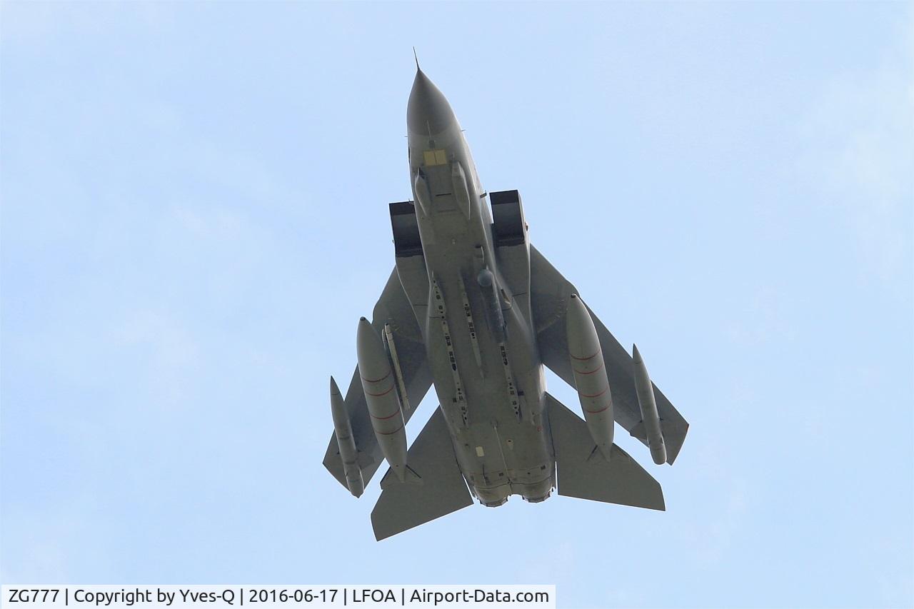 ZG777, 1992 Panavia Tornado GR.4 C/N 909/BS188/2732, Royal Air Force Panavia Tornado GR.4, Flight over Avord Air Base 702 (LFOA) Open day 2016