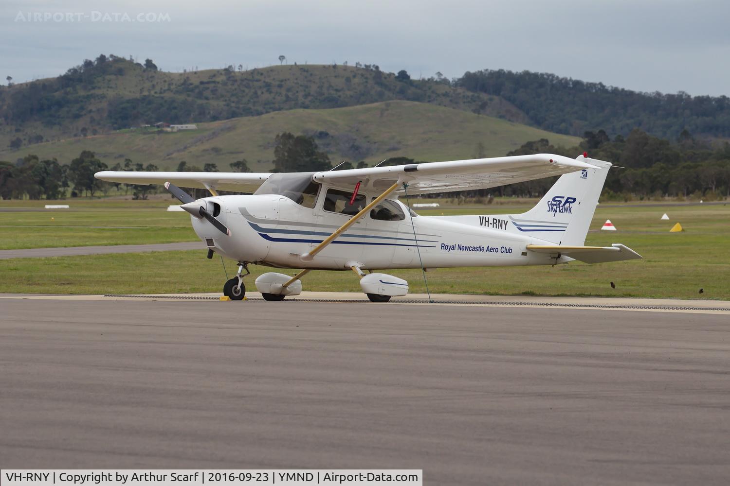 VH-RNY, 2003 Cessna 172S C/N 172S9302, Maitland NSW