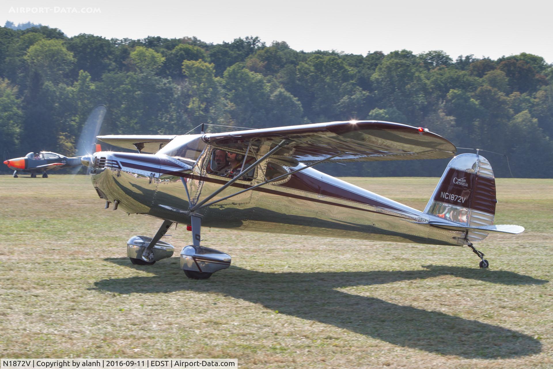 N1872V, 1947 Cessna 140 C/N 14052, Taxying for departure at the 2016 Hahnweide Oldtimer Fliegertreffen