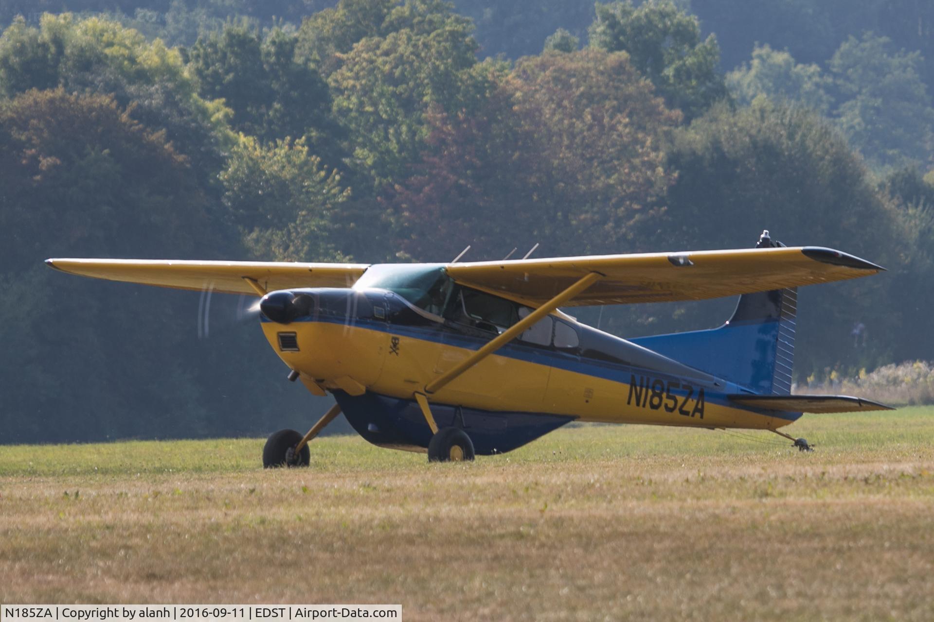 N185ZA, 1965 Cessna 185E Skywagon C/N 185-0983, Taxying for departure at the 2016 Hahnweide Oldtimer Fliegertreffen