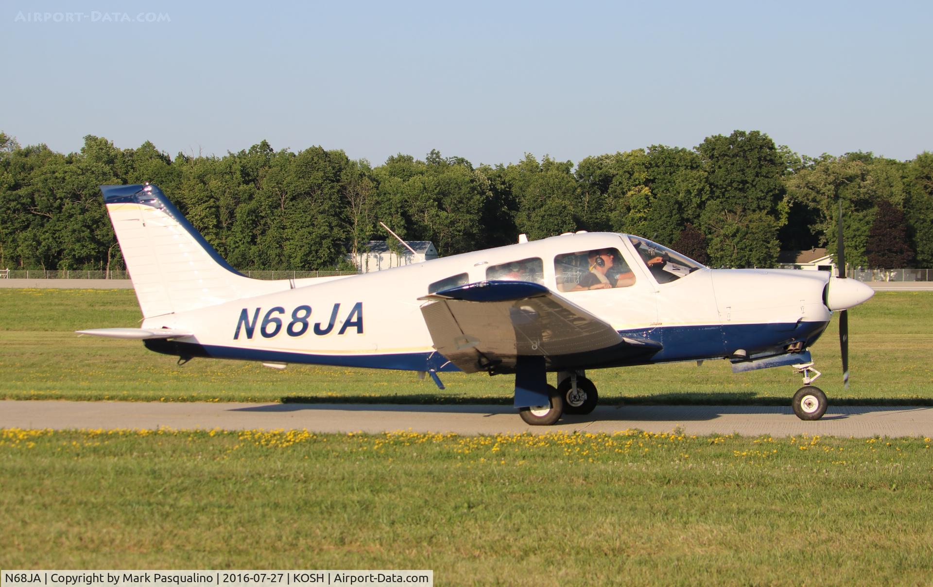 N68JA, 2001 Piper PA-28R-201 Cherokee Arrow III C/N 2844057, Piper PA-28R-201