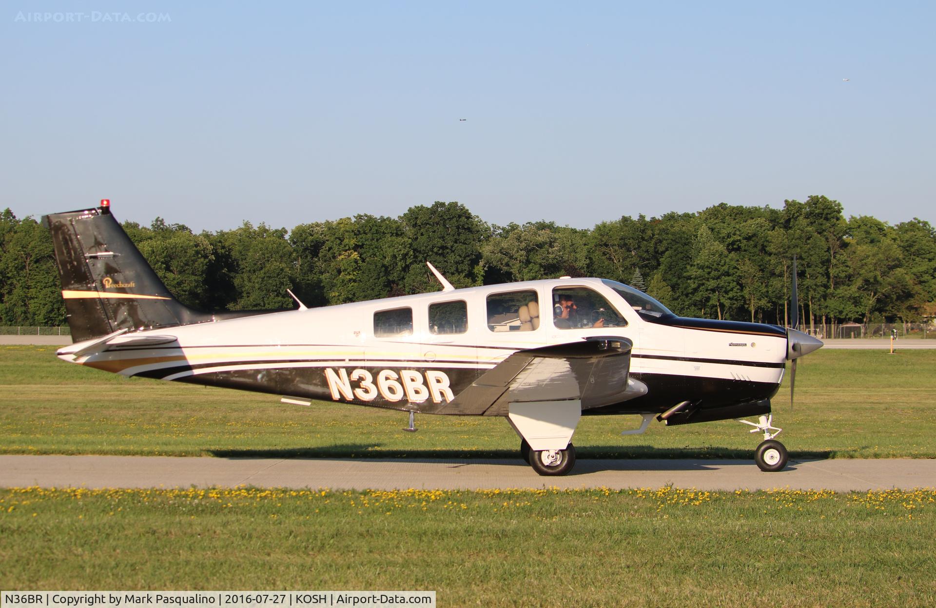 N36BR, 1982 Beech A36 Bonanza 36 C/N E-2000, Beech A36