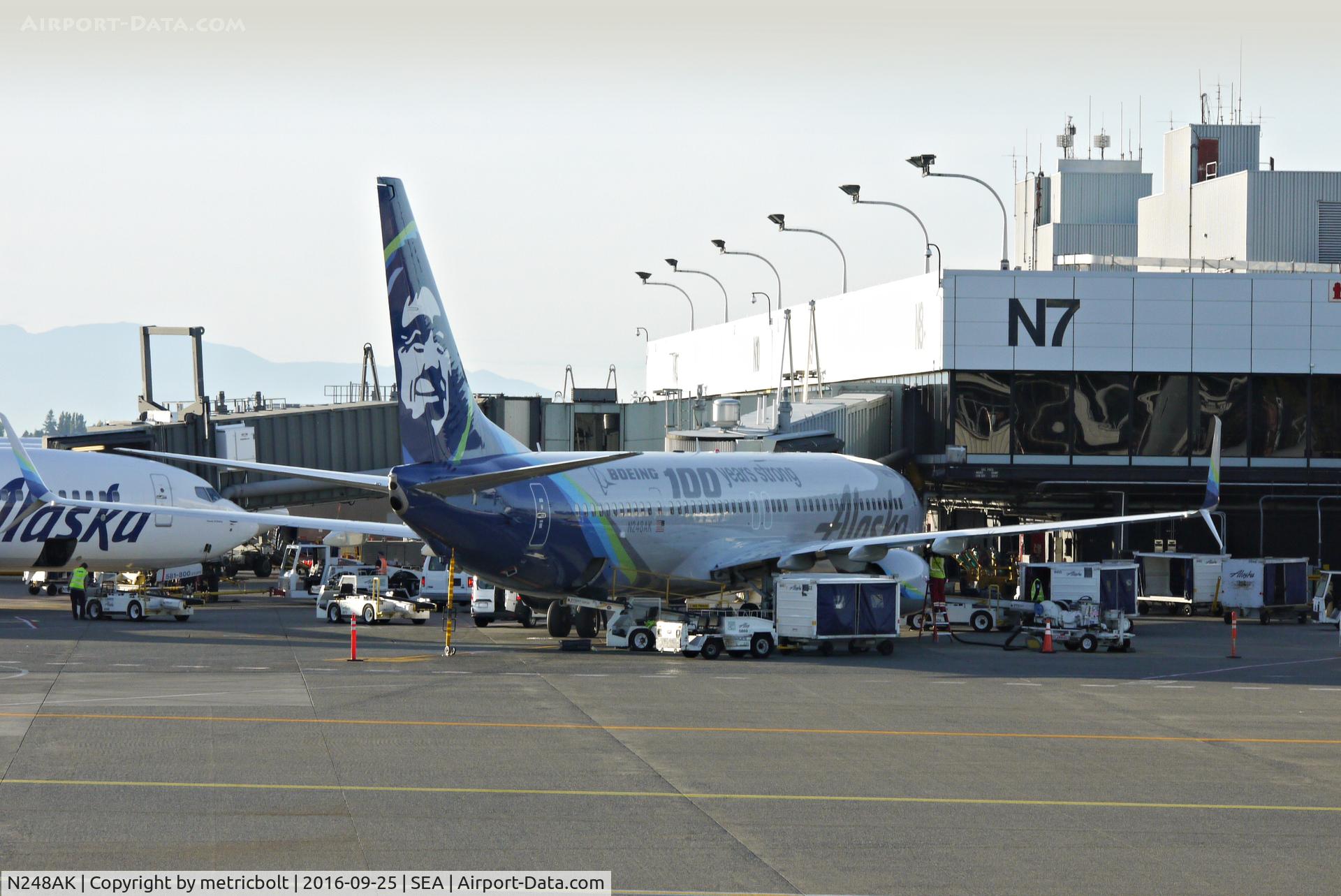 N248AK, 2016 Boeing 737-990/ER C/N 62469, Sunny Sunday in Seattle