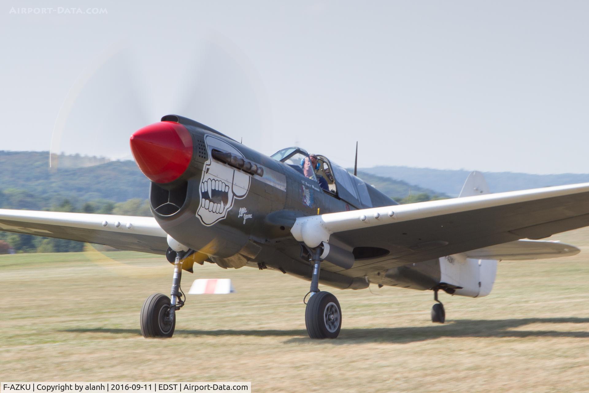 F-AZKU, 1942 Curtiss P-40N Warhawk C/N 29677, Taxying for departure at the 2016 Hahnweide Oldtimer Fliegertreffen