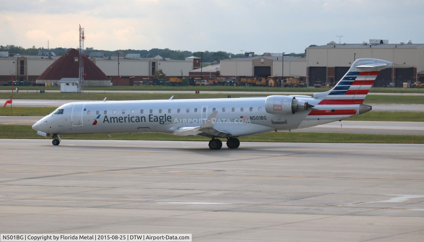N501BG, 2001 Bombardier CRJ-701ER (CL-600-2C10) Regional Jet C/N 10017, American Eagle
