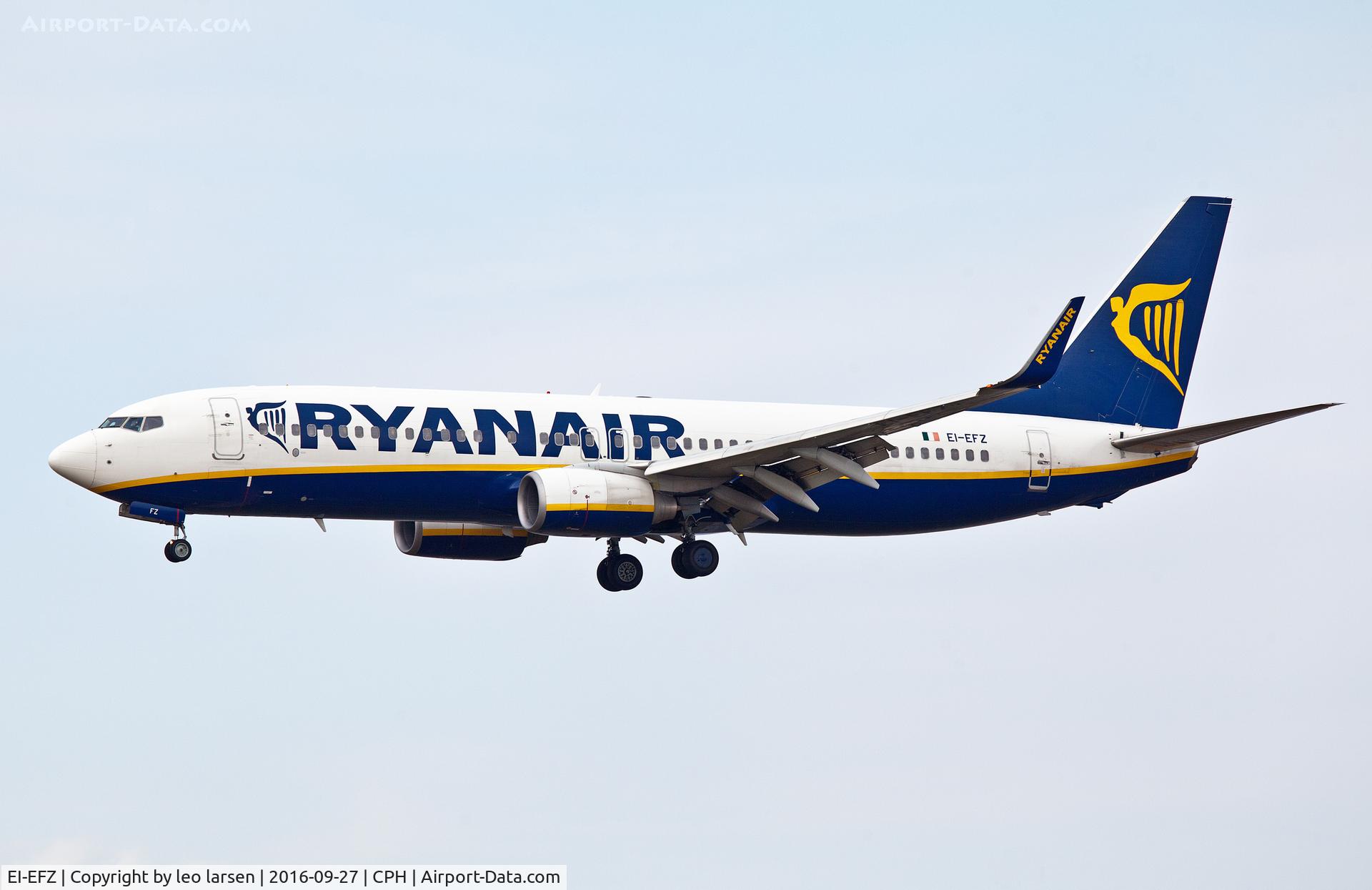 EI-EFZ, 2009 Boeing 737-8AS C/N 38489, Copenhagen 27.9.16 app to R-22L