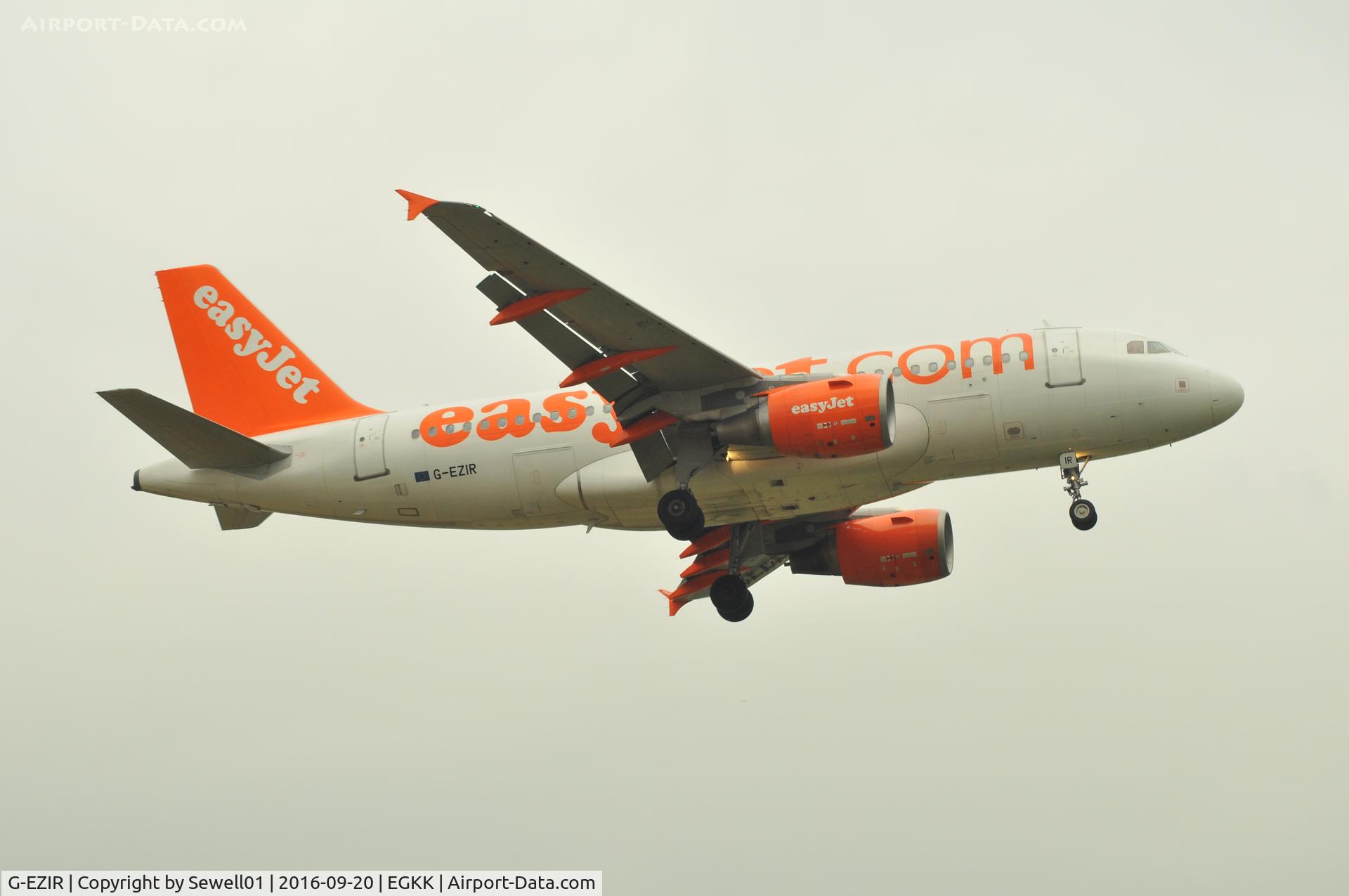 G-EZIR, 2005 Airbus A319-111 C/N 2527, Landing at LGW