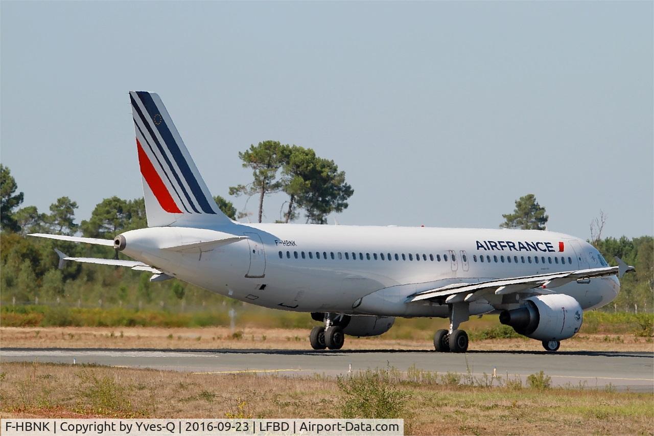 F-HBNK, 2012 Airbus A320-214 C/N 5084, Airbus A320-214, Lining up prior take off rwy 05, Bordeaux Mérignac airport (LFBD-BOD)