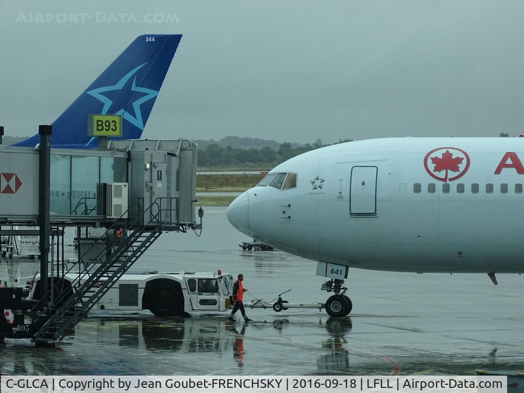 C-GLCA, 1991 Boeing 767-375 C/N 25120, Air Canada to Montreal.