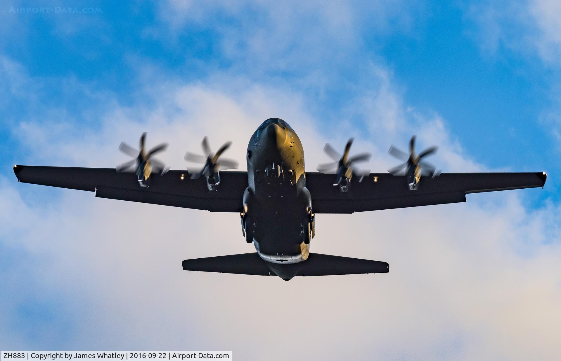 ZH883, 1999 Lockheed Martin C-130J Hercules C.5 C/N 382-5481, Training circuits near Boscombe Down from back garden