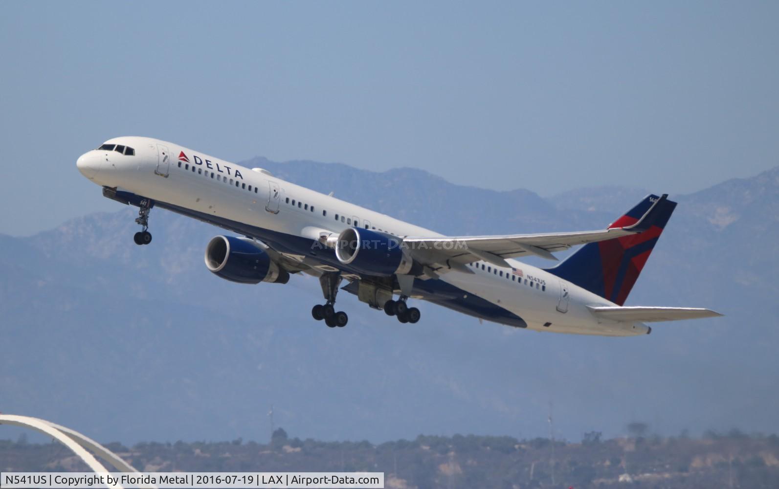 N541US, 1996 Boeing 757-251 C/N 26488, Delta