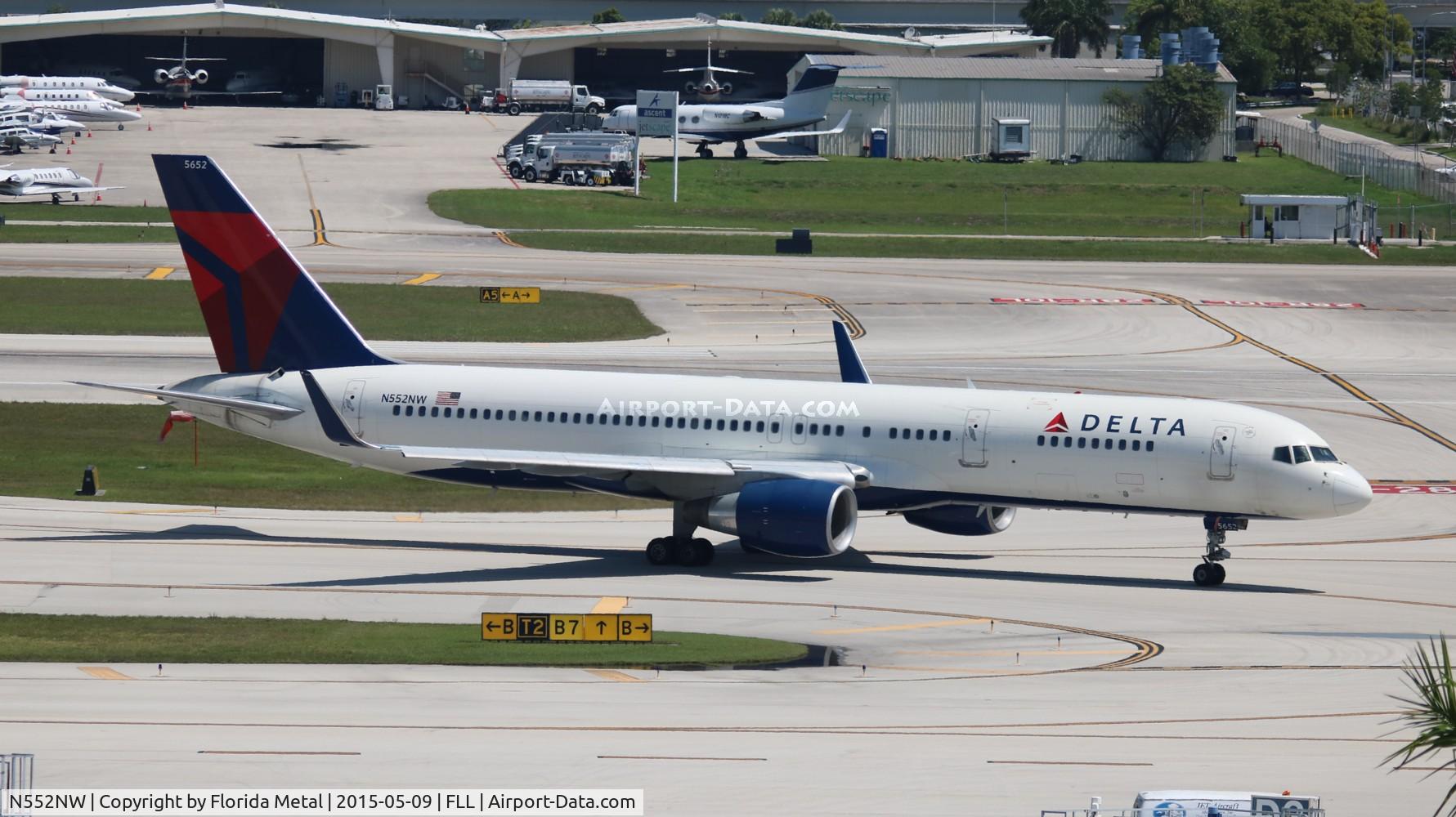 N552NW, 2001 Boeing 757-251 C/N 26499, Delta