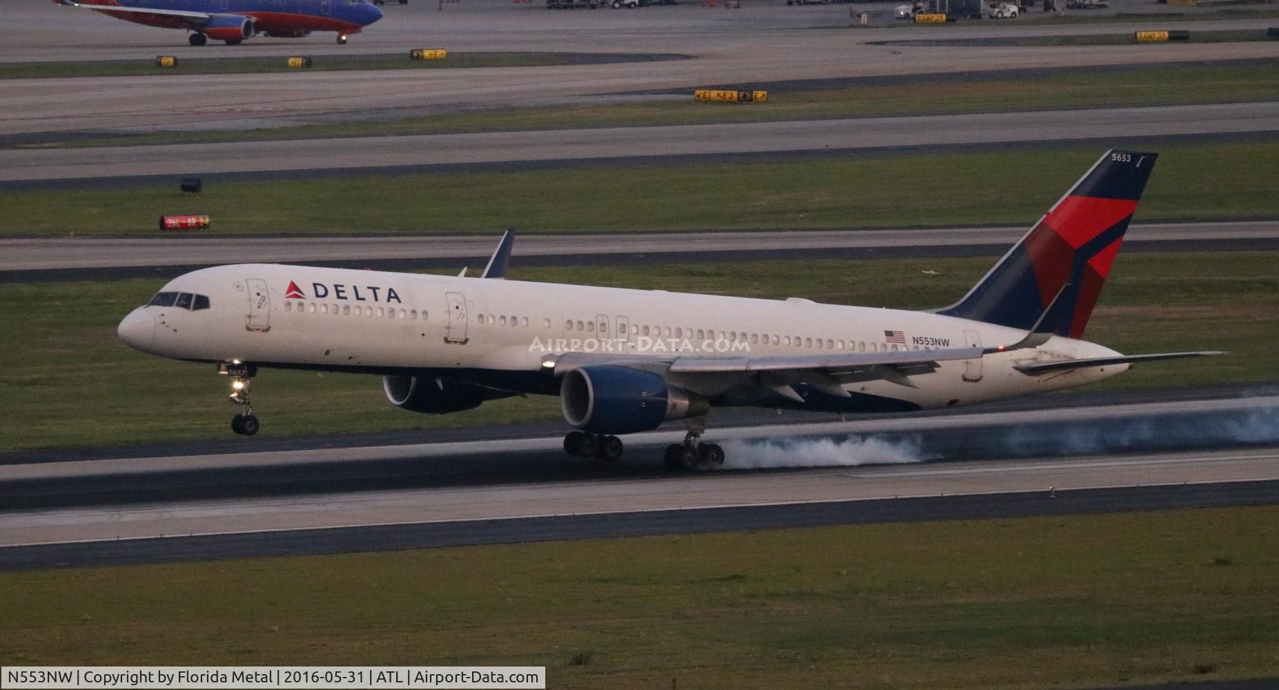 N553NW, 2001 Boeing 757-251 C/N 26500, Delta