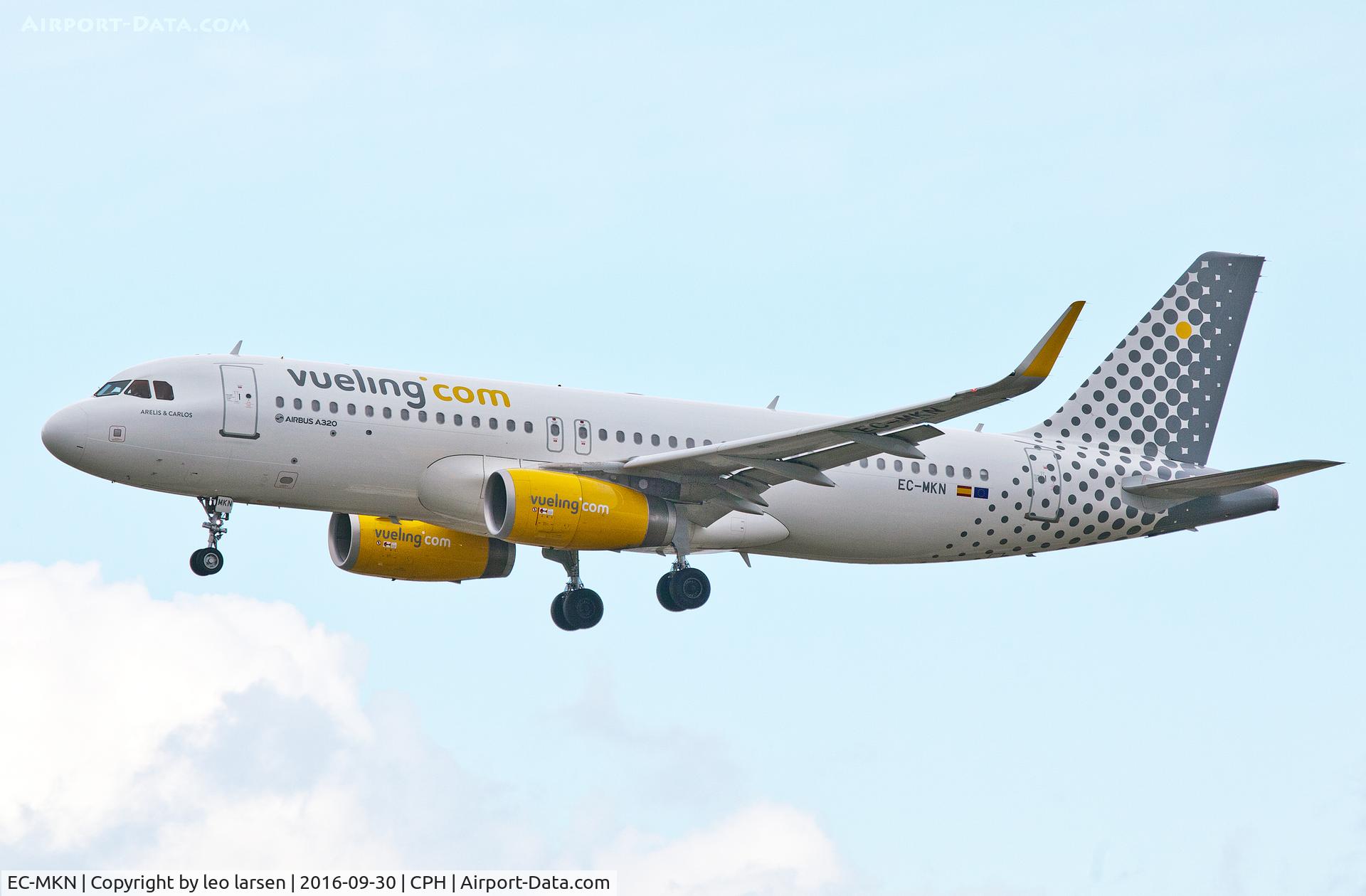 EC-MKN, 2016 Airbus A320-232 C/N 7026, Copenhagen 30.9.16
