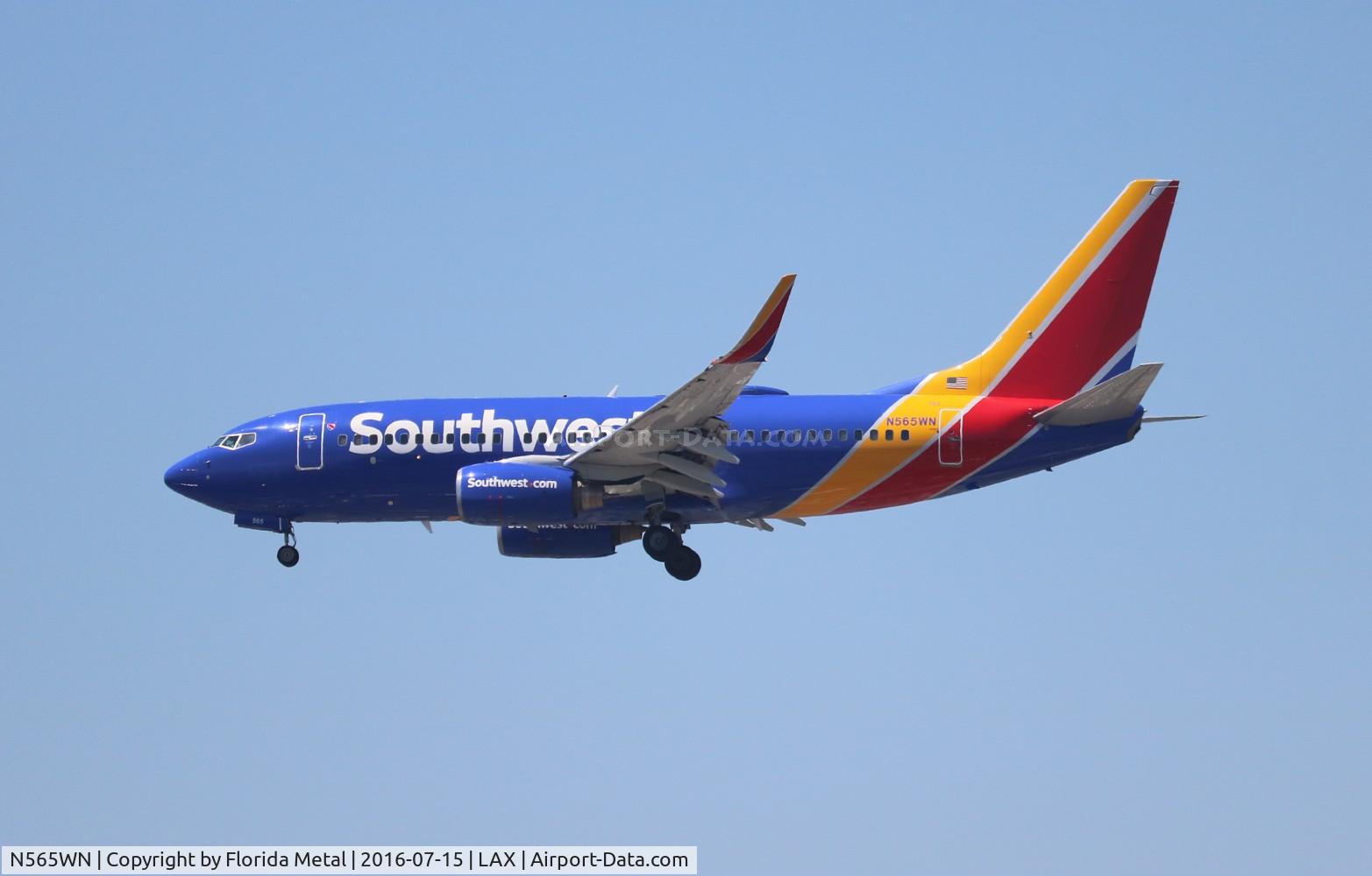 N565WN, 2002 Boeing 737-76Q C/N 30282, Southwest