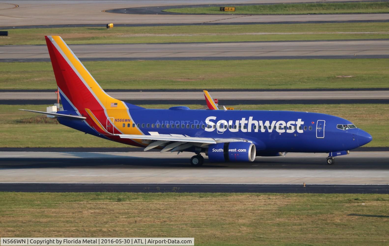 N566WN, 2002 Boeing 737-7CT C/N 32753, Southwest