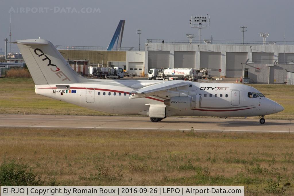 EI-RJO, 1999 British Aerospace Avro 146-RJ85A C/N E2352, Take Off