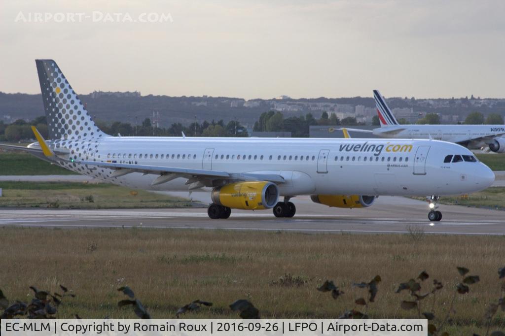 EC-MLM, 2016 Airbus A321-231 C/N 7108, Take Off